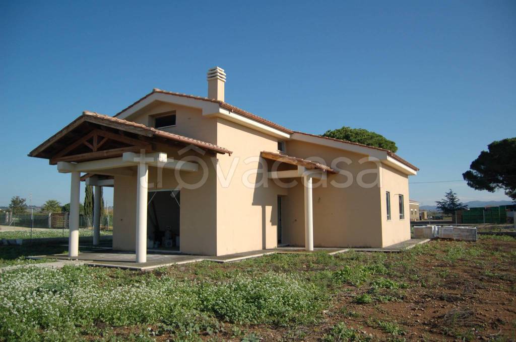 casa indipendente in vendita a Tarquinia