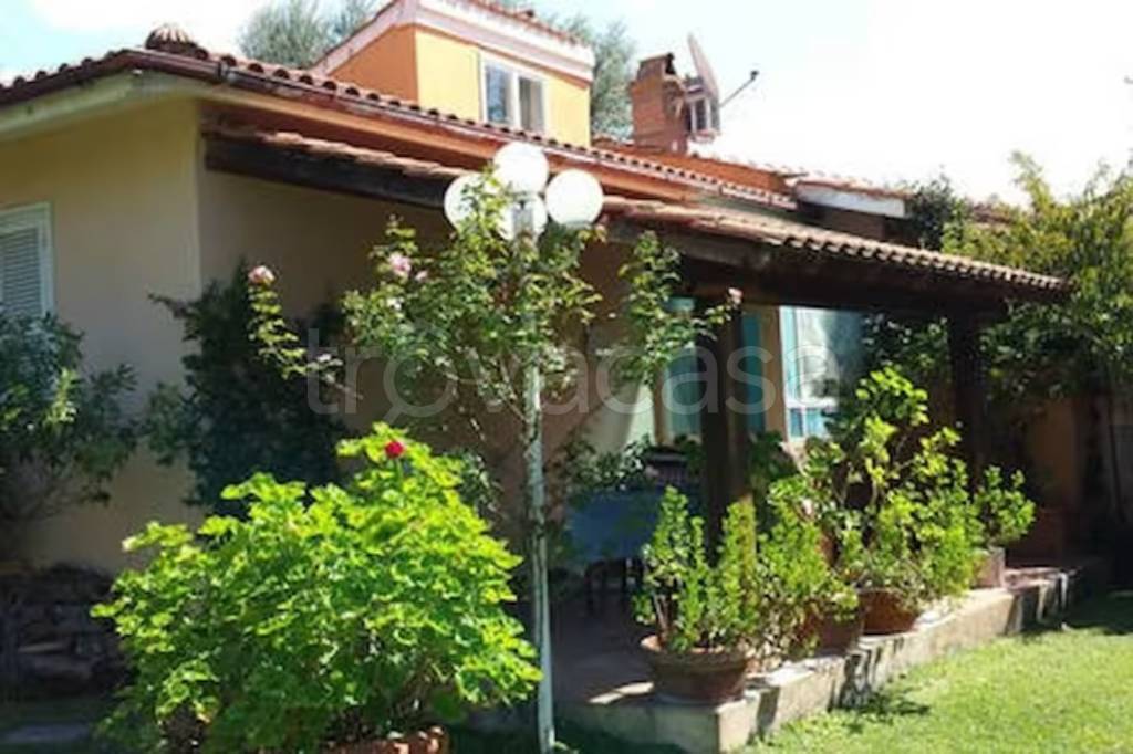 casa indipendente in vendita a Tarquinia in zona Marina Velca
