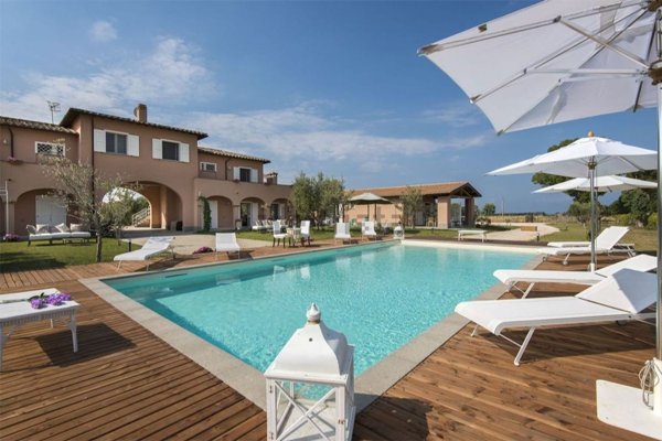 casa indipendente in vendita a Tarquinia in zona Marina Velca