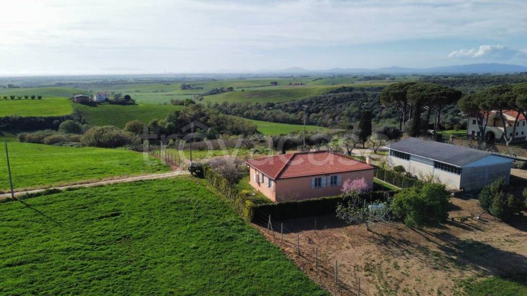 casa indipendente in vendita a Tarquinia