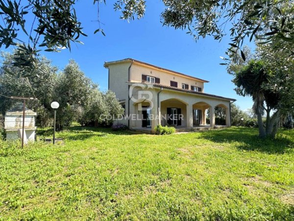 casa indipendente in vendita a Tarquinia