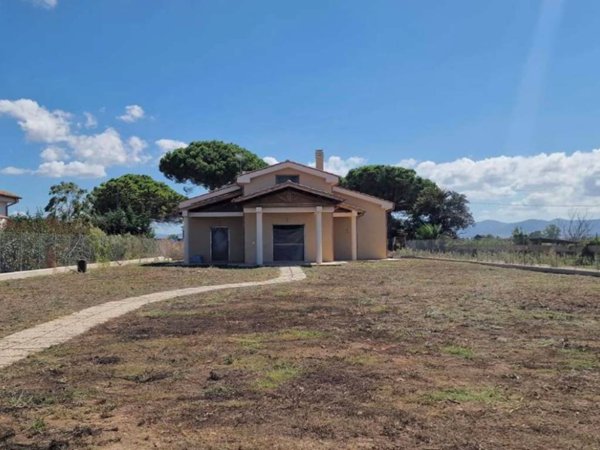 casa indipendente in vendita a Tarquinia
