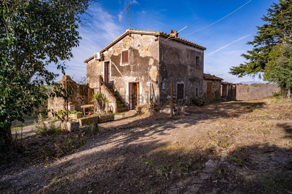 casa indipendente in vendita a Tarquinia