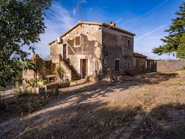 casa indipendente in vendita a Tarquinia