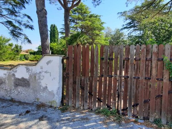 terreno edificabile in vendita a Tarquinia in zona Marina Velca