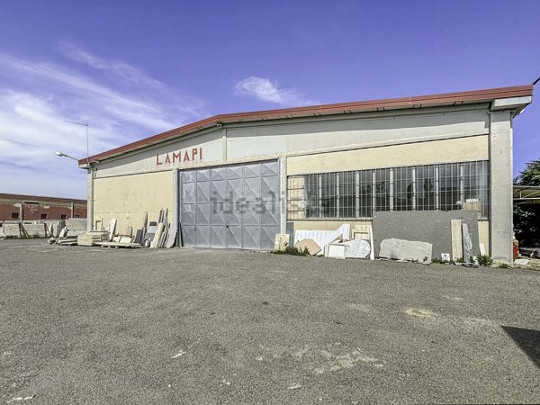 capannone in vendita a Tarquinia