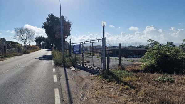 locale commerciale in vendita a Tarquinia