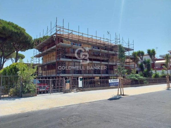 locale di sgombero in vendita a Tarquinia