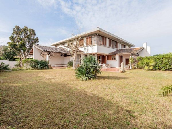 casa indipendente in vendita a Tarquinia