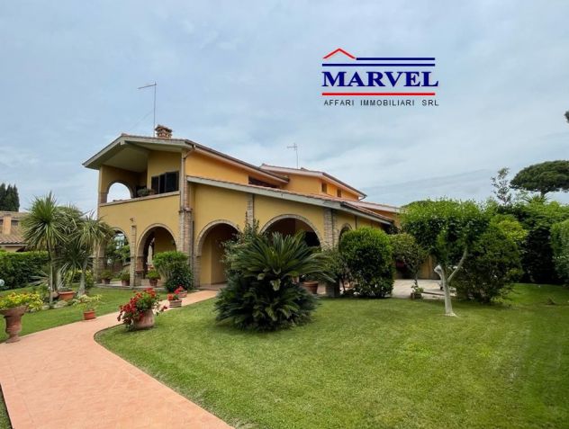 casa indipendente in vendita a Tarquinia