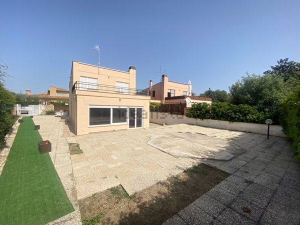 casa indipendente in vendita a Tarquinia