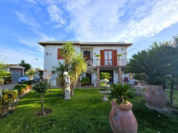 casa indipendente in vendita a Tarquinia