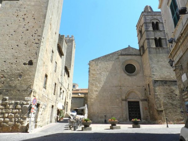 locale commerciale in vendita a Tarquinia