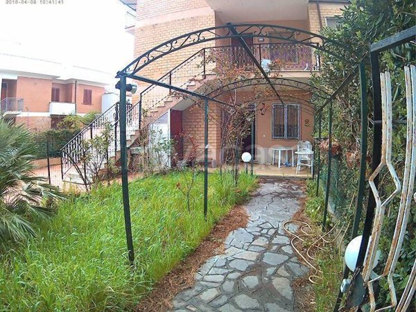 casa indipendente in vendita a Tarquinia