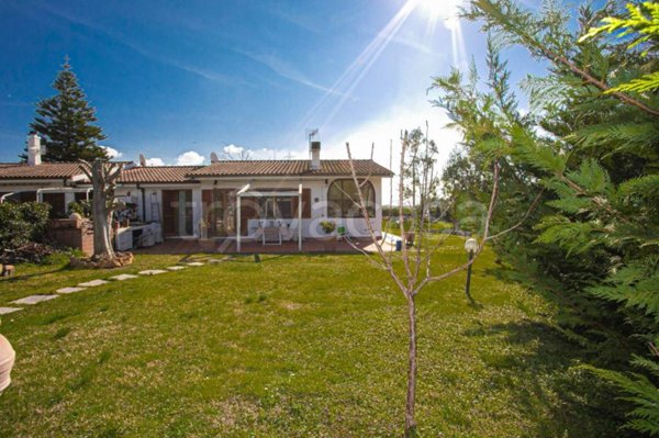 casa indipendente in vendita a Tarquinia in zona Marina Velca