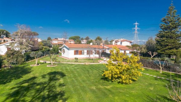 casa indipendente in vendita a Tarquinia in zona Marina Velca