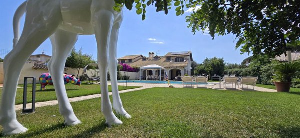 casa indipendente in vendita a Tarquinia in zona Marina Velca