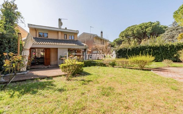 casa indipendente in vendita a Tarquinia