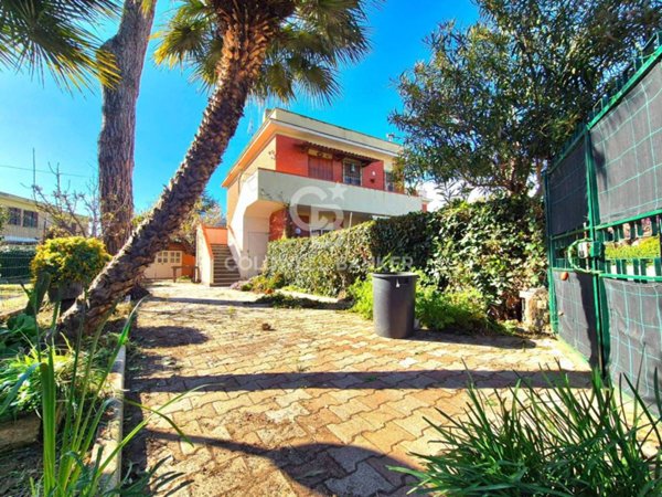 casa indipendente in vendita a Tarquinia