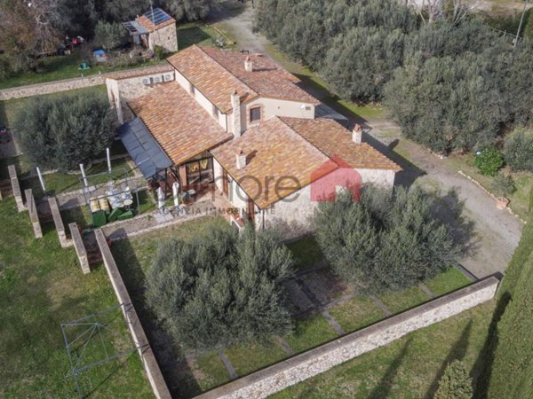 casa indipendente in vendita a Tarquinia