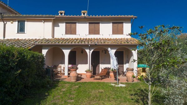 casa indipendente in vendita a Tarquinia in zona Marina Velca