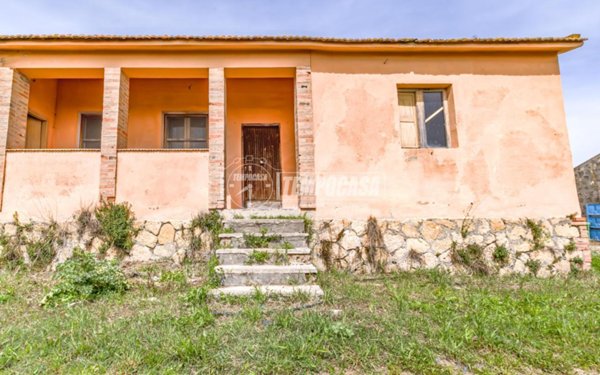 casa indipendente in vendita a Tarquinia