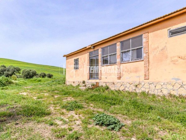 casa indipendente in vendita a Tarquinia