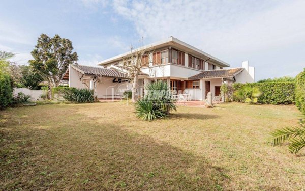 casa indipendente in vendita a Tarquinia