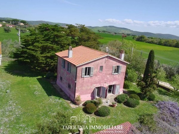 casa indipendente in vendita a Tarquinia