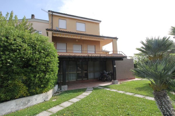 casa indipendente in vendita a Tarquinia in zona Marina Velca