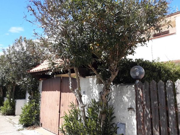 casa indipendente in vendita a Tarquinia in zona Marina Velca