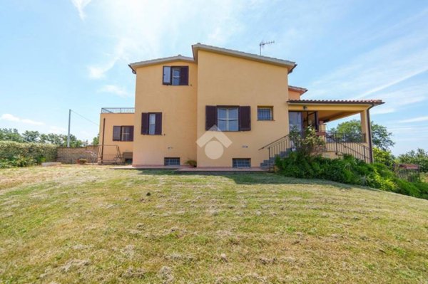 casa indipendente in vendita a Tarquinia