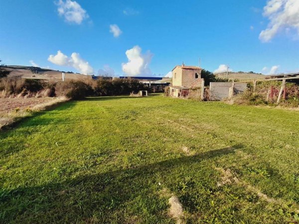 casa indipendente in vendita a Tarquinia