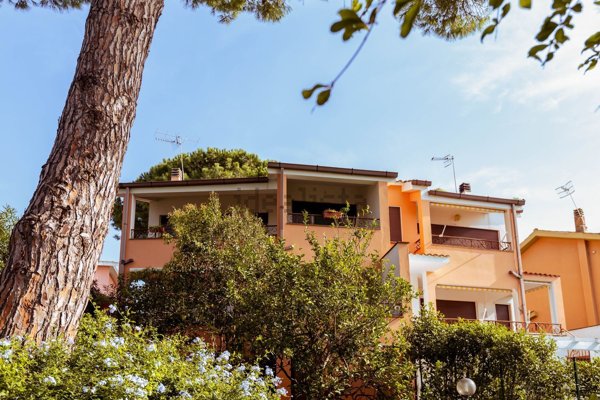casa indipendente in vendita a Tarquinia in zona Marina Velca