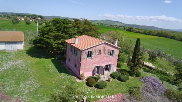 casa indipendente in vendita a Tarquinia