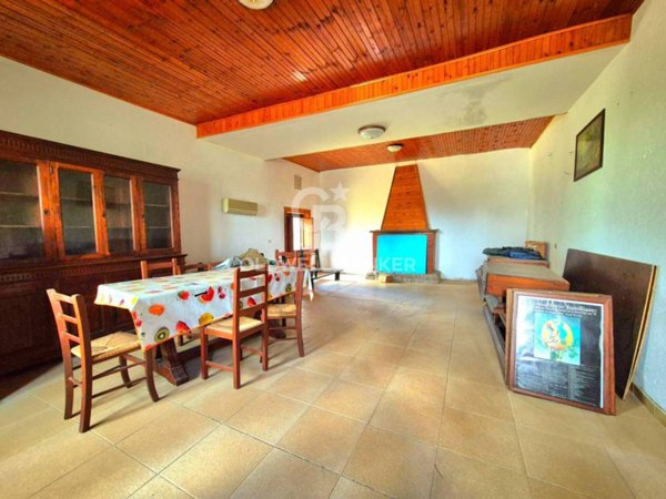 casa indipendente in vendita a Tarquinia