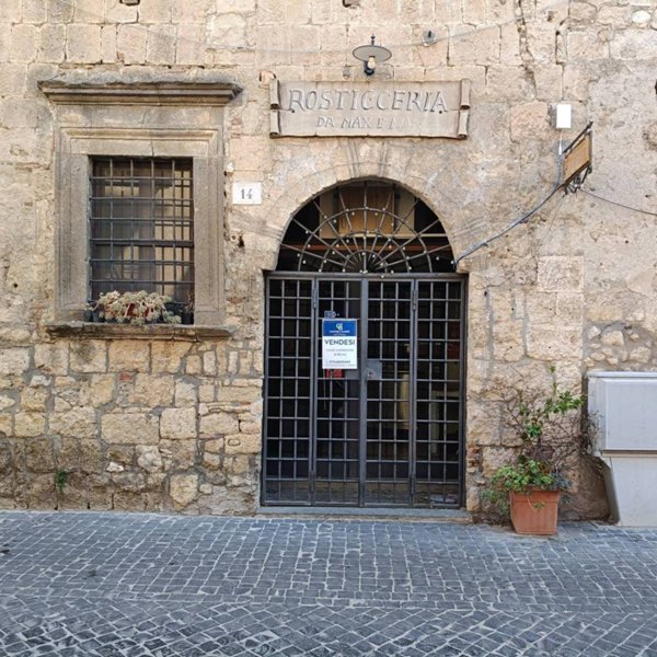 locale commerciale in vendita a Tarquinia