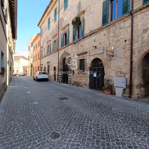 locale commerciale in vendita a Tarquinia