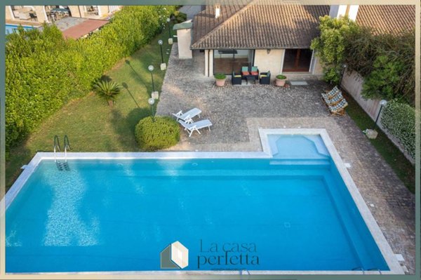 casa indipendente in vendita a Tarquinia in zona Marina Velca