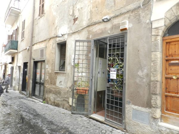locale commerciale in vendita a Tarquinia