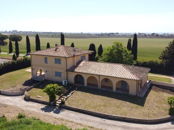 casa indipendente in vendita a Tarquinia in zona Marina Velca