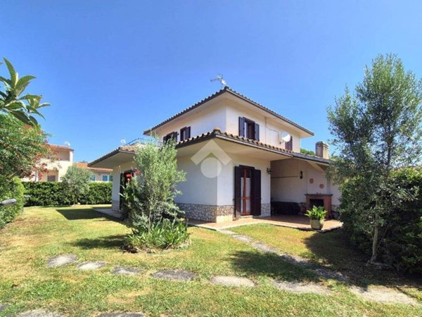 casa indipendente in vendita a Tarquinia in zona Marina Velca
