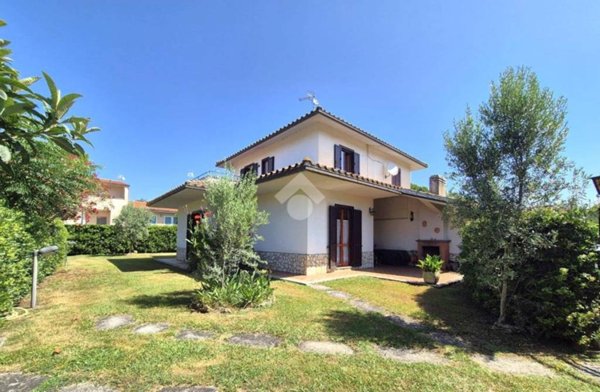 casa indipendente in vendita a Tarquinia in zona Marina Velca
