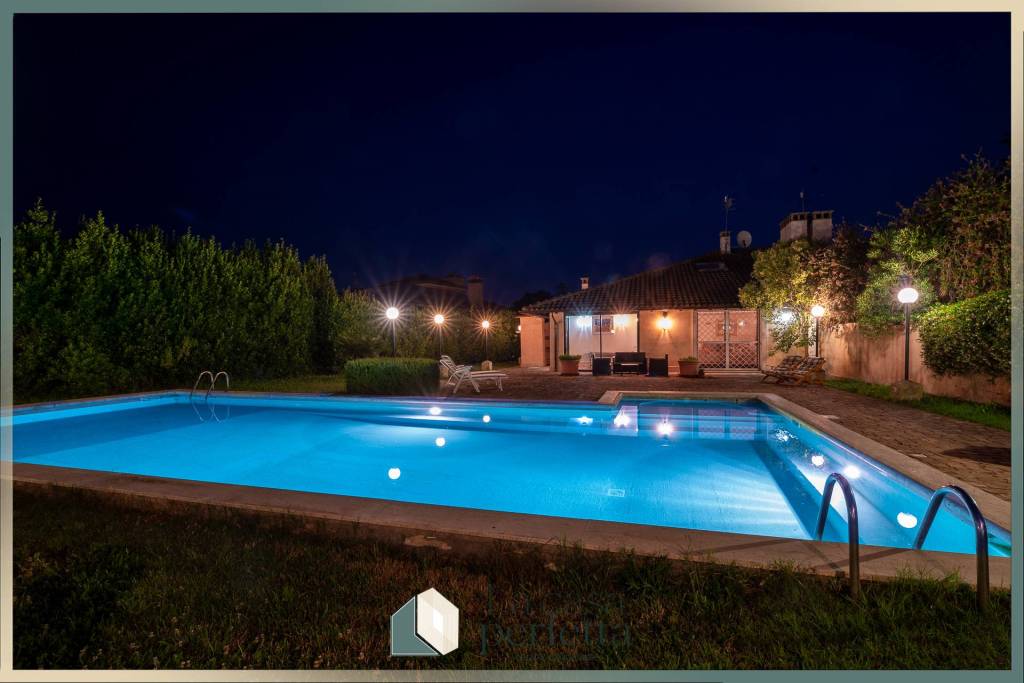 casa indipendente in vendita a Tarquinia in zona Marina Velca