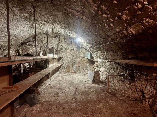 locale di sgombero in vendita a Tarquinia