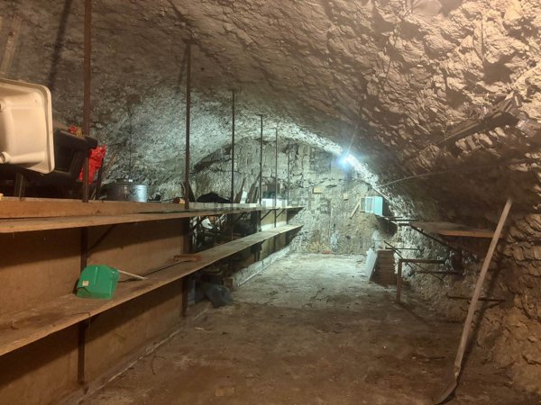 locale di sgombero in vendita a Tarquinia