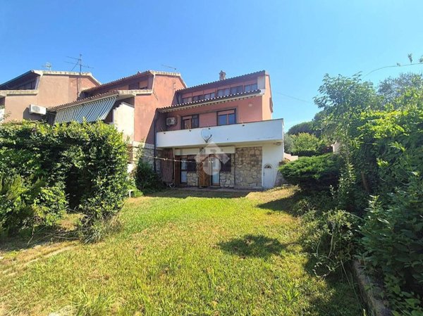 casa indipendente in vendita a Tarquinia in zona Marina Velca