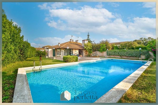 casa indipendente in vendita a Tarquinia in zona Marina Velca