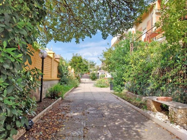 casa indipendente in vendita a Tarquinia
