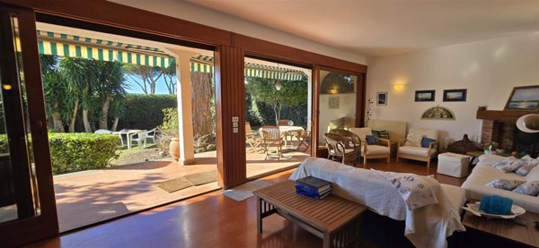casa indipendente in vendita a Tarquinia in zona Marina Velca